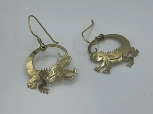 Wild Bryde Vintage goldfarbene Leguan Eidechse Ohrhänger Creolen - Bild 1 von 4