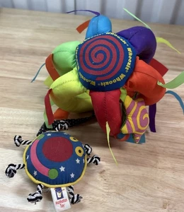 Manhattan Toy Whoozit Wiggle Ball Multicolor Vibrating 7" Soft Baby Plush 2002 - Picture 1 of 6