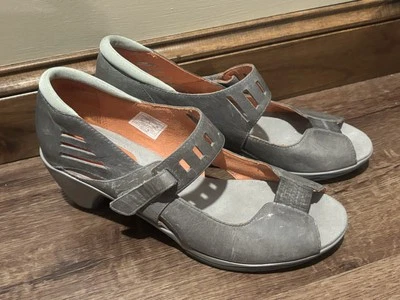 Sapatos femininos Merrell Mary Jane tamanho 11 couro acinzentado/cinza peep toe - Imagem 1 de 4