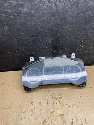 2004 2005 Toyota Sienna Speedometer Cluster Gauge U5477 DG - Image 1 of 4