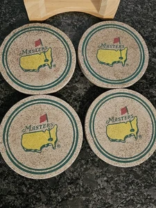 Master's Golf Turnier Steinzeug 4er Set Hellbraun USA Logo Getränke Schutz - Bild 1 von 5