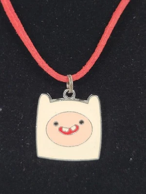 Collar de cordón de gamuza roja colgante cabeza de finlandés hora de aventura blanco joyería de dibujos animados Foto 1 de 4