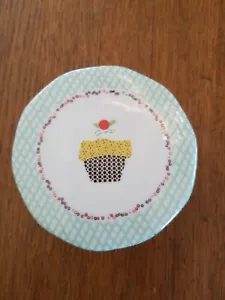Julia Minasian Ceramic Pedestal Single Cupcake Plate with Cupcake Decoration - Picture 1 of 6