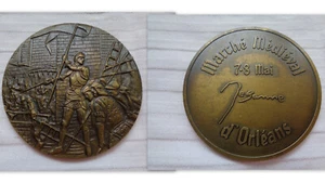 MEDAILLE BRONZE ODER LEGIERUNG MITTELALTERLICHER MARSCH VON ORLEANS JEANNE D'ARC - Bild 1 von 1