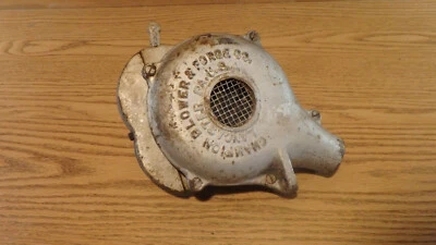 Soplador y soplador de forja Champion manivela funcionando Foto 1 de 4