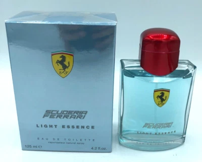Colônia masculina Scuderia Ferrari Light Essence da Ferrari Eau de Toilette 4,2 oz - Imagem 1 de 4