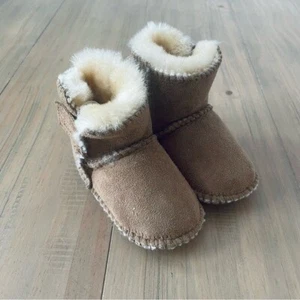 Minnetonka Booties Baby Size 1 Shearling Faux Leather Vegan Winter Warm Boots - Picture 1 of 6