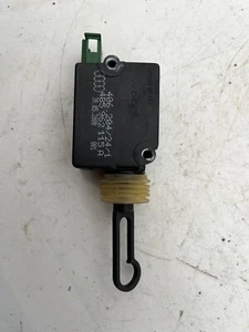 98-01 Audi A6 C5 Trunk Lock Release Actuator 4B5 962 115 A - Picture 1 of 5