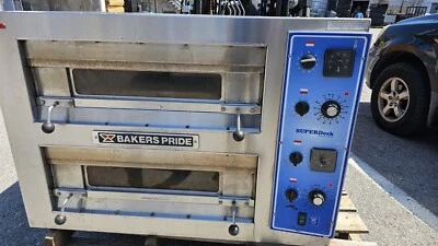 Horno eléctrico para pizza Bakers Pride EP-2-2828 encimera de doble cubierta Foto 1 de 4
