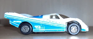 Maisto Porsche 956 weiß-blau ca 1:60 - Bild 1 von 5