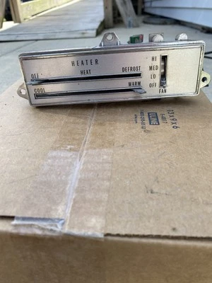 Oldsmobile 1972 control de calefacción sin aire acondicionado También tiene cables Foto 1 de 4