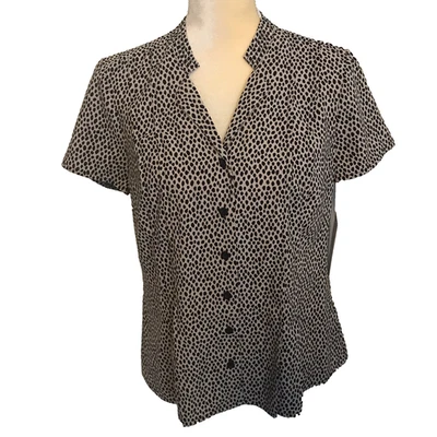 NUEVA Camisa Dana Buchman Estampado Animal Punto Cuello en V Abotonada Top Para Mujer Talla Pequeña Foto 1 de 4