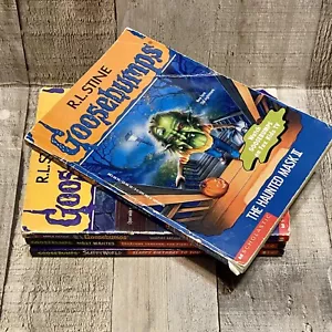 Vintage Goosebumps R.L. Stine Lot 4 Books Haunted Mask II Vampire Breath - Foto 1 di 9