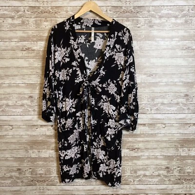 SPIRITUAL GANGSTER Maya Kimono Robe OS Boho Swim Cover-Up Jacket Black Floral Foto 1 de 4