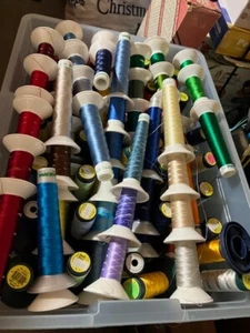 Embroidery thread 108 spools - Picture 1 of 6