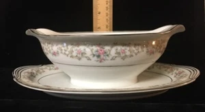 Noritake Edgewood China - Gravy with Attached Scroll Handled Underplate - Picture 1 of 4