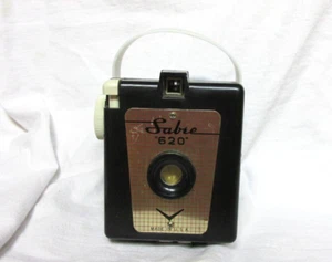 VINTAGE 1950s SABRE 620 CAMERA - Picture 1 of 4
