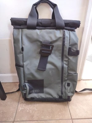 Wandrd Prvke Bolsa e Mochila Grande para Câmera V1 Design Original Excelente Poucos Arranhões - Imagem 1 de 4