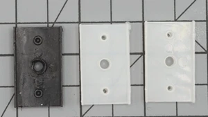 Lionel 2328-170, Two Clear & One Black, Plastic Collector Insulator - Picture 1 of 5