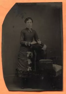 TT Ritratto di giovane donna, circa primi anni 1880 Tintype - Foto 1 di 2