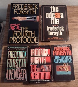 Frederick Forsyth- Lot of 5 Books- 2HC's/3PB's - Picture 1 of 2