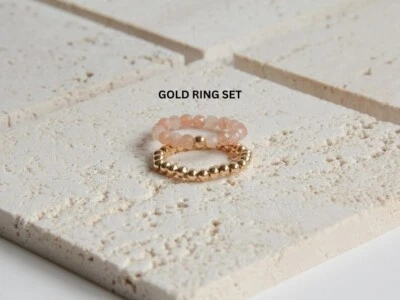 Hermoso conjunto de anillos de oro ajustables con cuentas de piedras preciosas redondas facetadas de piedra solar para mujer Foto 1 de 4
