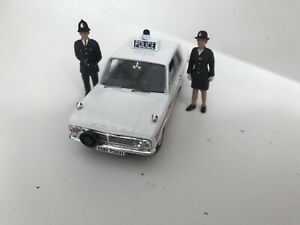 Ford Cortina MKII Hampshire Police  1 43rd Scale Diecast model