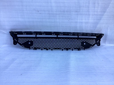 2017 2018 Mercedes Benz E300 E400 front bumper lower grille OEM — 第 1/4 张图片