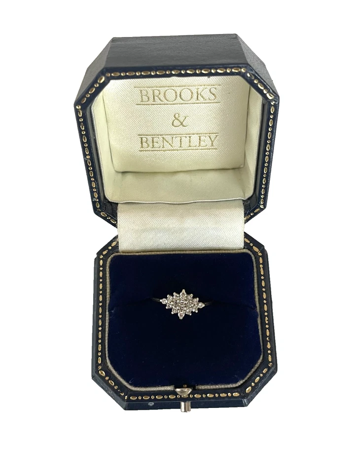 1986 Diamond Ring 9ct Gold Diamond Cluster Vintage Ring - Size L 1/2 - Image 1 of 4