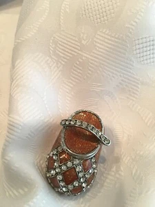UNBRANDED-BEJEWELED KHAKI BABY SHOE TRINKET BOX - Picture 1 of 2