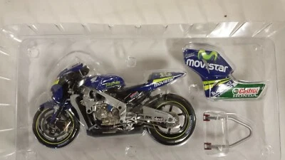 Sete Gibernau. Honda RC211V. MotoGP 2005  Minichamps 1/12 - Image 1 of 4