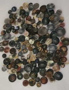 FABULOUS Lot Vtg. Brown Tone Patterned BUTTONS Mixed Lot - Picture 1 of 5