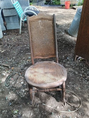 Silla mecedora victoriana antigua Heywood Wakefield de mimbre asiento de ratán, años 1900 Foto 1 de 4