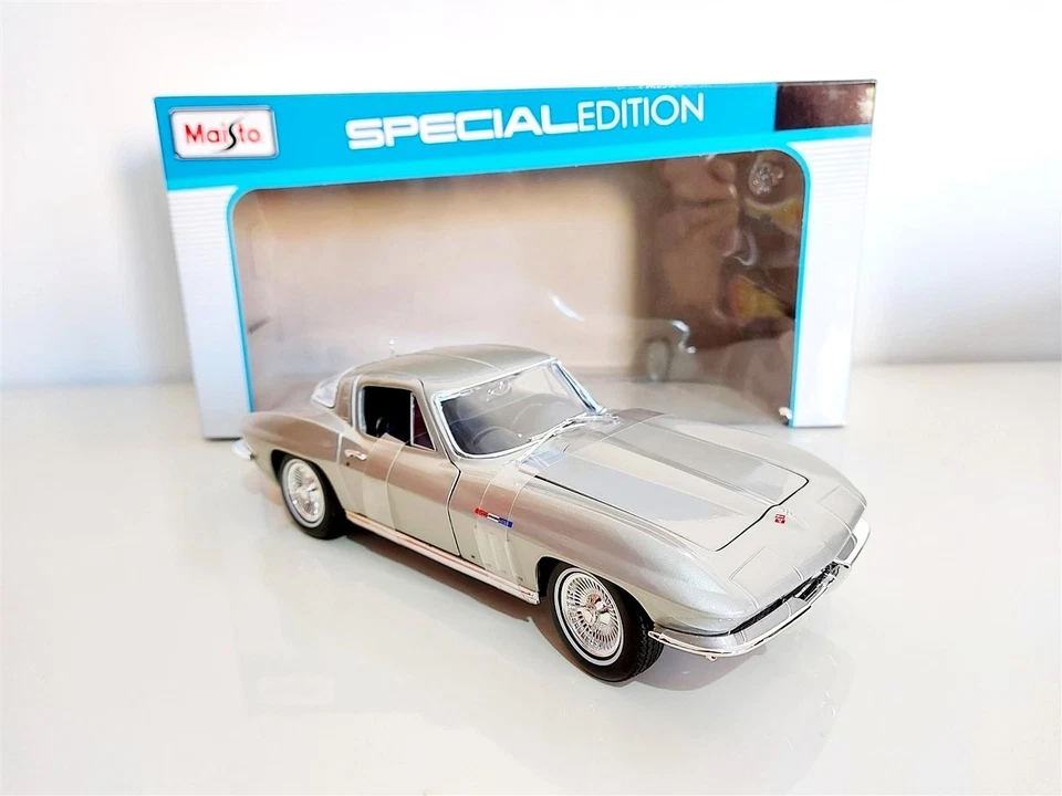 Chevrolet Corvette Grigio Metallizzato del 1965 - 1/18 Maisto - Immagine 1 di 4
