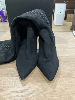 Botas de tacón de aguja superior de tela negra Thalia Sodi ROMANIA para mujer talla 8,5 M Foto 1 de 4