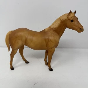 VINTAGE BREYER #3045 Classic Scale Palomino Quarter Horse Stallion - Picture 1 of 9