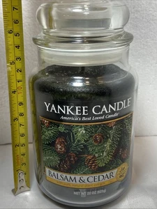 Yankee Candle BALSAM and CEDAR Christmas Winter Holiday Large 22 oz Jar Candle - Bild 1 von 4