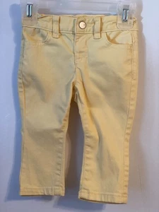 Pantalones de mezclilla The Children's Place para bebé niña talla: 12-18 meses usados - Imagen 1 de 4