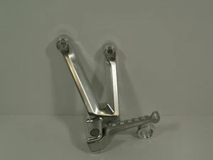 Poggiapiedi Aprilia RSVR+Factory 04-09 e Tuono 06-10 Pillion LH - originale OE - Foto 1 di 5