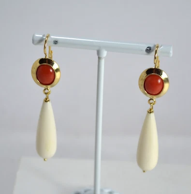 ORECCHINI  ARGENTO 925 DORATO CORALLO ROSSO CABOCHON  PENDOLI OSSO AGHT 0901 - Immagine 1 di 3