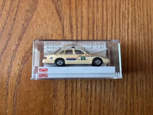 **Yellowed** Busch 49006 Ford Crown Victoria RCMP Canada Police car HO 1:87 - Picture 1 of 2
