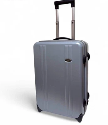 Zero Halliburton 35L Silver 2-wheels Carry Case Suitcase - Image 1 of 4