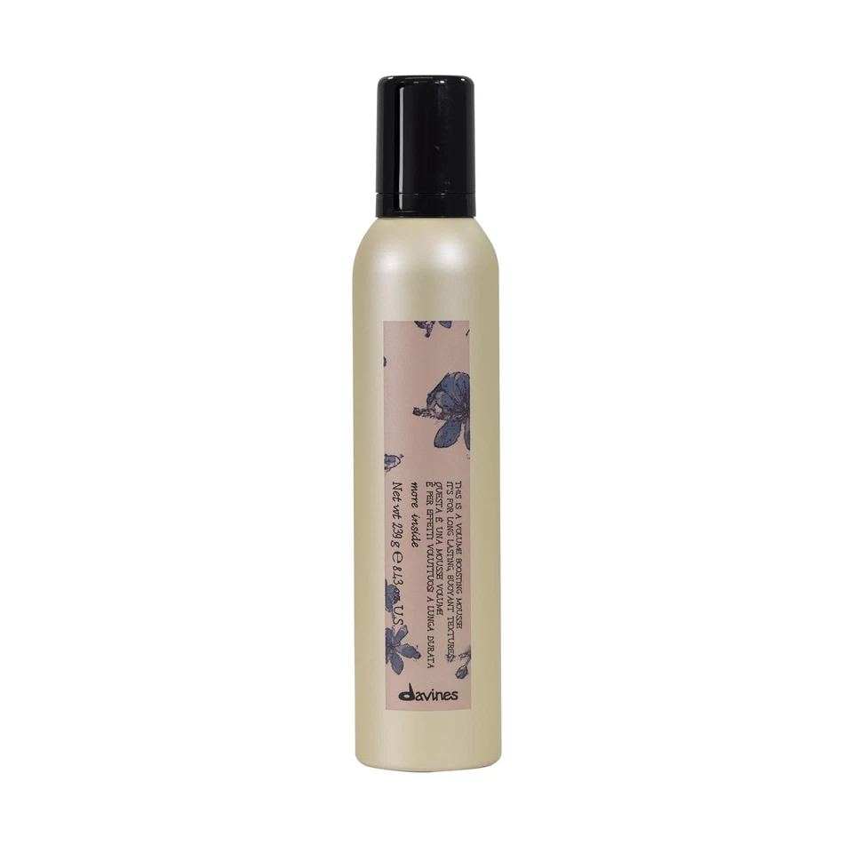Mousse Davines Volume Boosting 8,4 oz - Volume arejado natural para todos os tipos de cabelo - Imagem 1 de 4