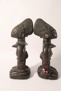 Pareja de figuras gemelas antiguas Ibeji Joruba GO53 par de figuras gemelas antiguas Yoruba Ibedji - Imagen 1 de 13