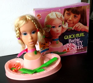 1974 Barbie Quick Curl Beauty Center Styling Kopf mit Zubehör in Box Lockenwickler - Bild 1 von 10