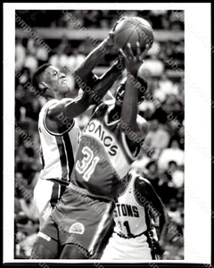 Dennis Rodman Detroit Pistons Nov 20 1991 8" x 10" Original Photograph E566 - Picture 1 of 2