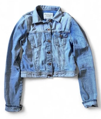 Chaqueta de mezclilla azul semi recortada American Rag Cie para mujer talla pequeña Foto 1 de 4