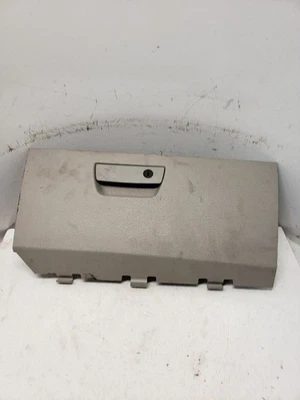 TOWN COUN 2014 Glove Box 1430070 - Image 1 of 4