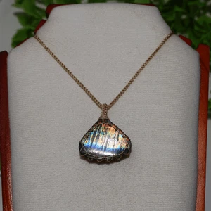 Arco Iris Shellfire ~ Abulón Natural Hecho a Mano Macramé Colgante Gema Cristal Collar - Imagen 1 de 9