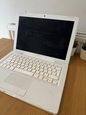 Apple MacBook A1181 13” Spares Or repairs - Image 1 of 4